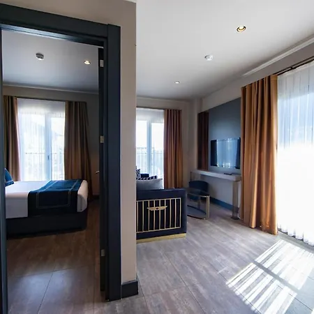 Szálloda Menalo Premium Airport 5*