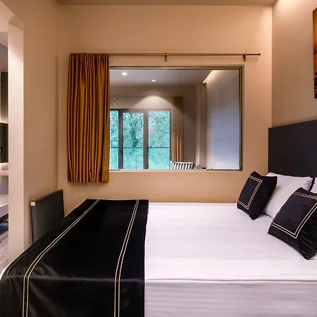 Szálloda Menalo Premium Airport 5*