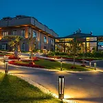 Menalo Premium Airport 5* Istanbul