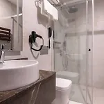 Menalo Premium Airport 5* イスタンブール