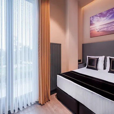 Menalo Premium Airport 5* 이스탄불