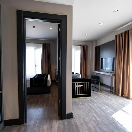 Menalo Premium Airport 5*