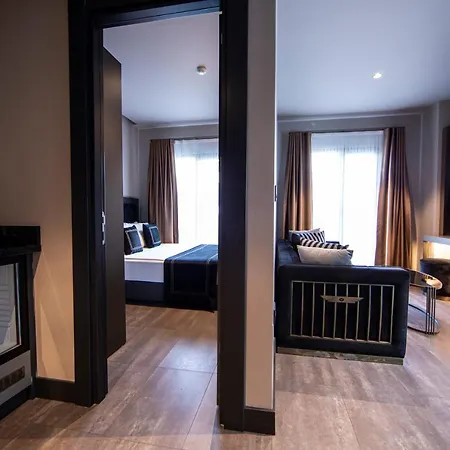 Menalo Premium Airport Hotel 5*