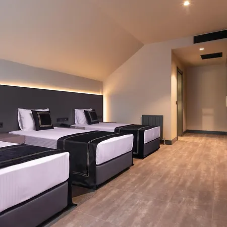 Menalo Premium Airport