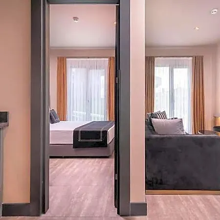 Szálloda Menalo Premium Airport 5*