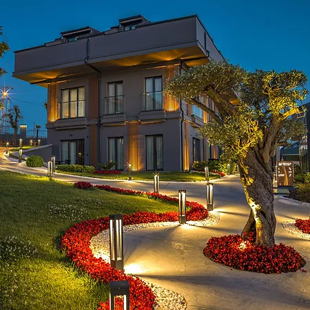 Menalo Premium Airport Hotel 5*