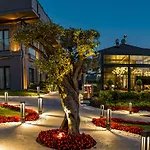 Hotel Menalo Premium Airport 5*
